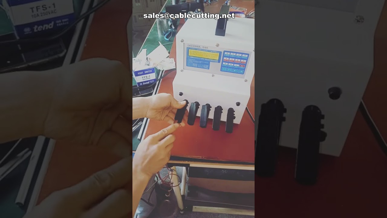 Çok Damarlı Kabloların İç Çekirdeklerini İşlemek İçin Tel Sıyırma ve Bükme Makinesi