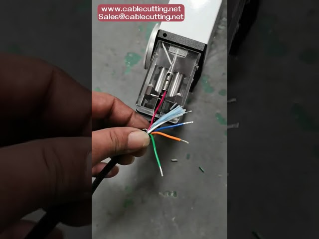 Ücretsiz Kargo ile Kısa Çevrim Süreli İndüksiyonlu Pnömatik Kablo Sıyırma Makinesi