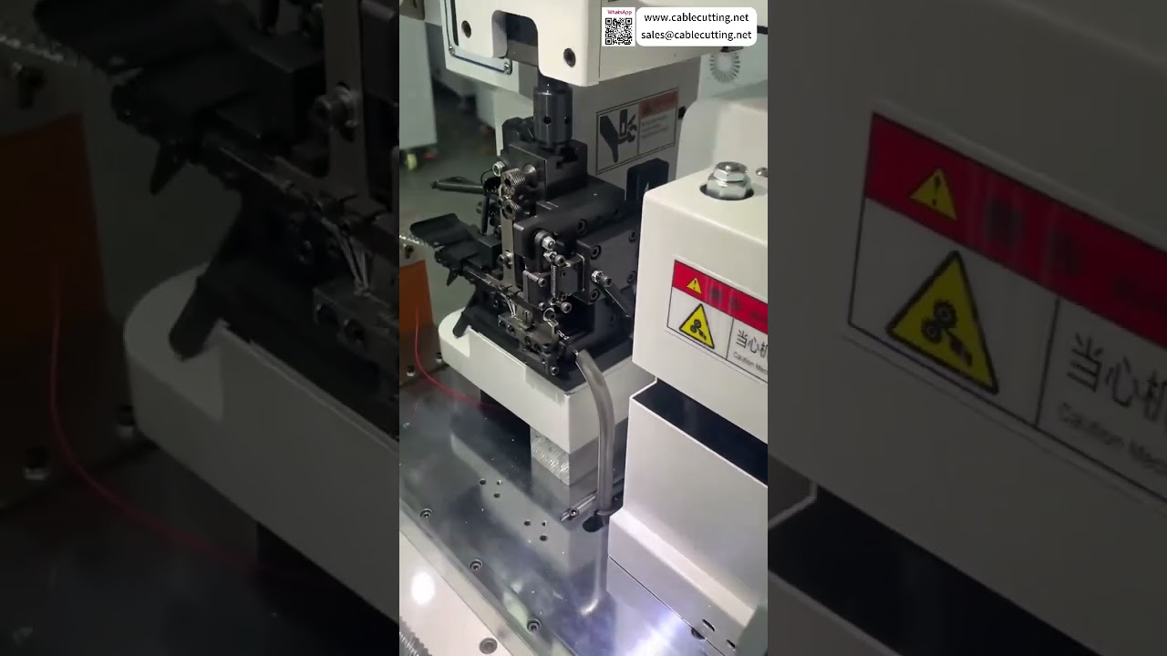Tam Otomatik Çift Kafalı Şerit Kablo Makinesi Çift Presleme Yüksek Verimli Rulo Kesim Kurulumları
