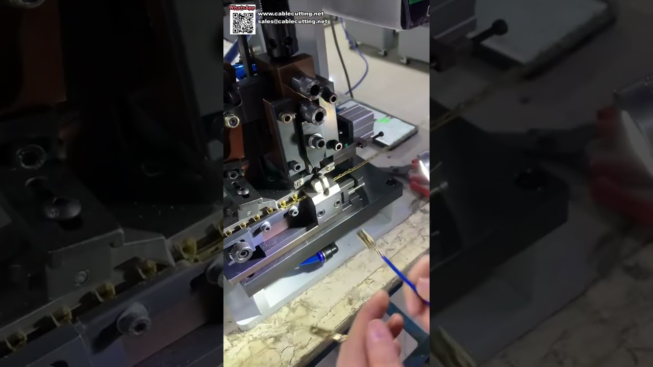 Çeşitli Demet İhtiyaçları için Dengeye Sahip Hassas Tek Tel Sıyırma Kıvırma Makinesi