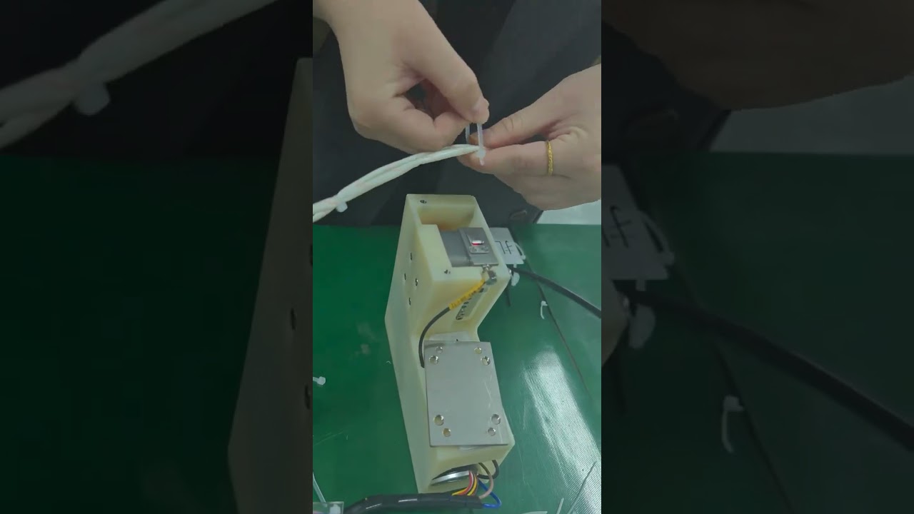 Yüksek Verimli Taşınabilir Kablo Bağı Kesme Aleti, çoklu bağları hızlı ve otomatik kesmek için kolayca monte edilir