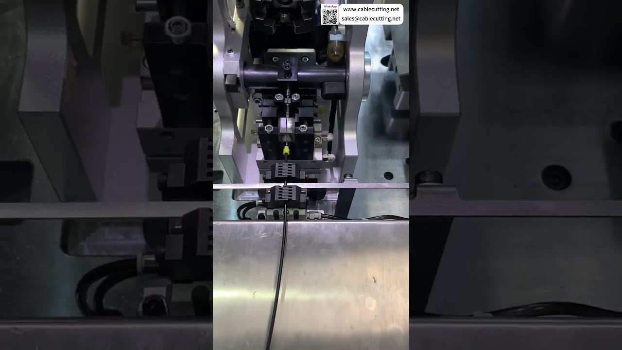 Pürüzsüz Süreç Çıktısı Sağlayan Tam Otomatik Tek Presleme Tek Su Geçirmez Fiş Takma Makinesi