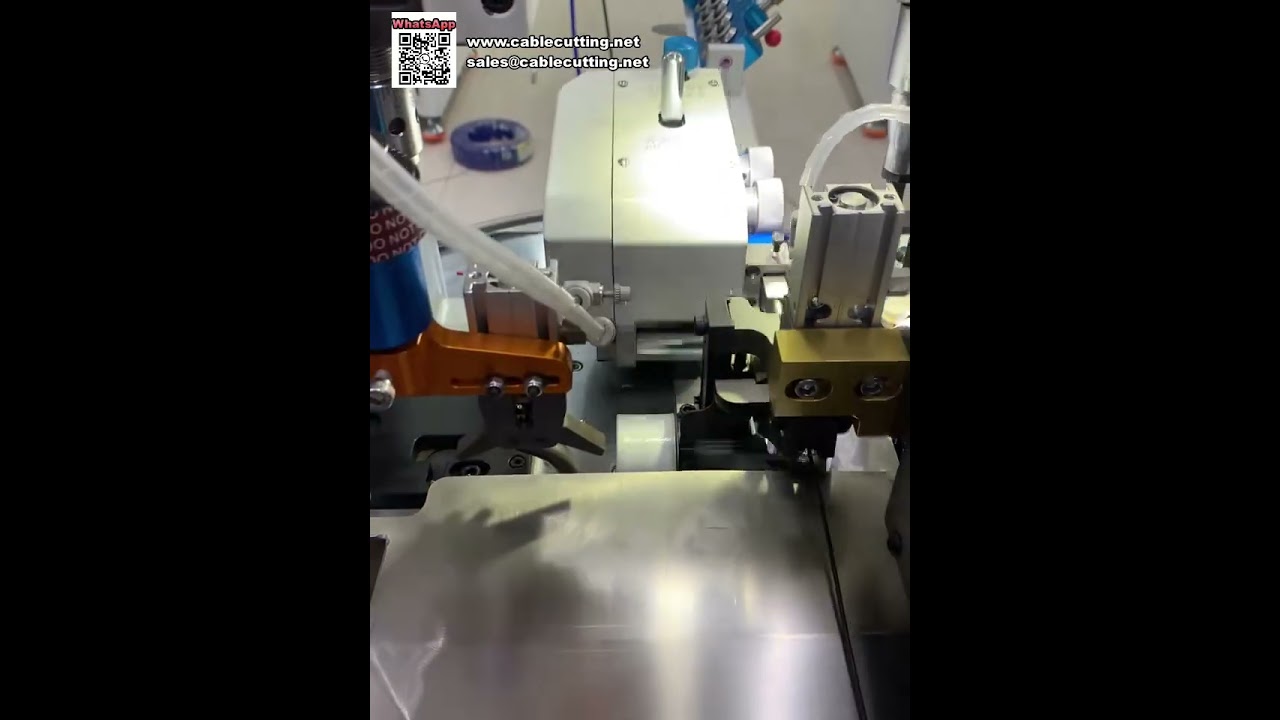 Tam Otomatik Çift Kafalı Terminal Sıkma Makinesi Çift Çıkışlı Kolay Kullanım Aracı