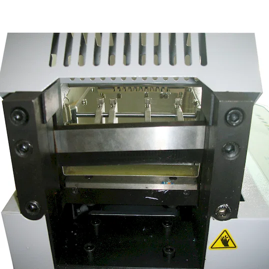 Otomatik Fermuar Kesme Makinesi WPM-850 Thumb